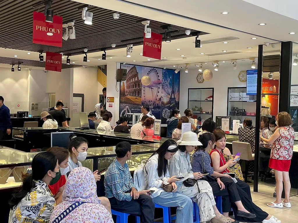Nhà đầu tư rục rịch "bắt đáy" khi giá bạc giảm