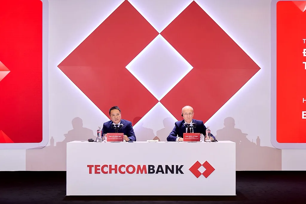 Vị thế dẫn đầu của Techcombank được xây dựng trên nền tảng tiên phong tạo ra các sản phẩm, dịch vụ khác biệt, tái định nghĩa ngành tài chính tại Việt Nam.