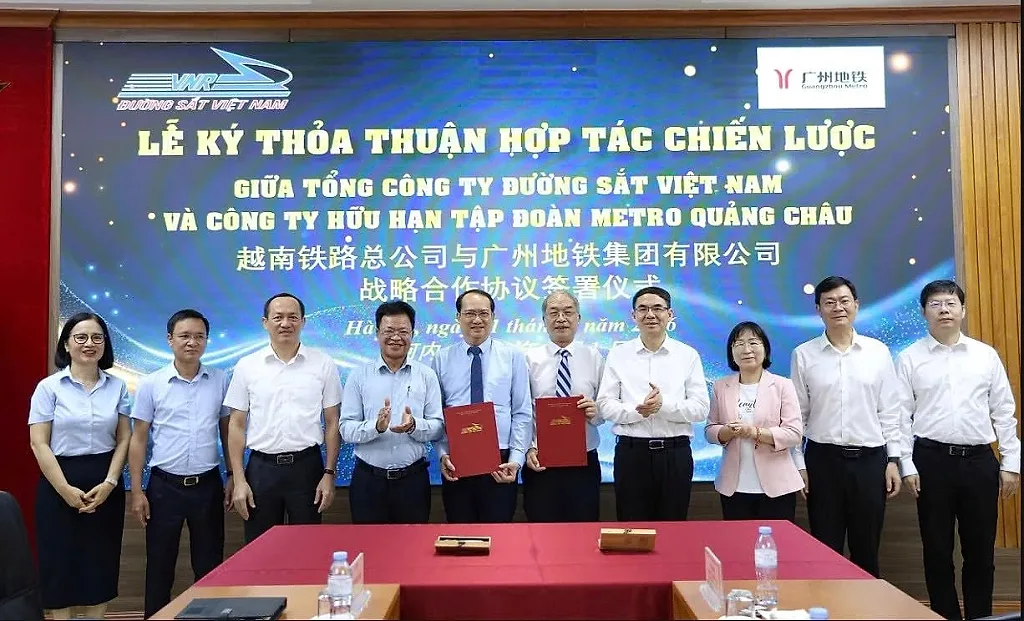 Đường sắt Việt Nam ký hợp tác chiến lược Metro Quảng Châu để thúc đẩy thương mại, logistics