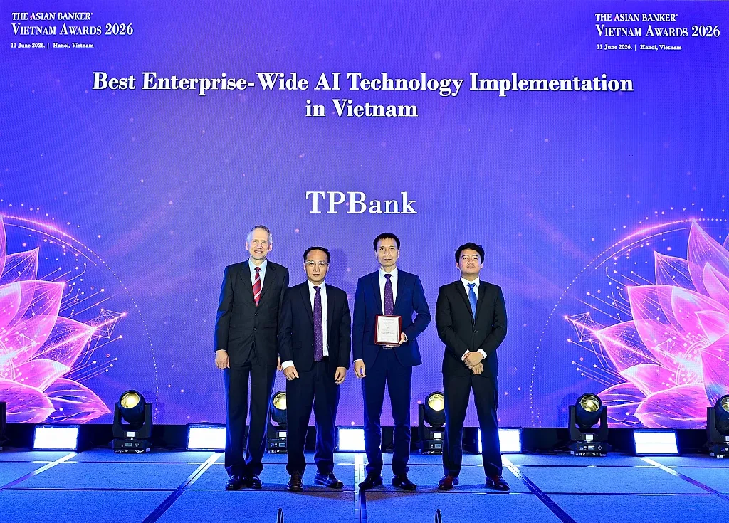 Doanh nghiệp triển khai AI toàn diện nhất Việt Nam (Best Enterprise Wide AI Technology Implementation in Vietnam)