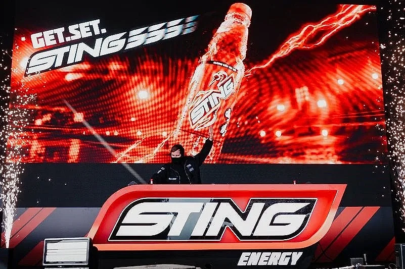 Alan Walker bắt tay cùng STING Energy® thổi hồn cho giai điệu của Giải đua xe Công thức 1®