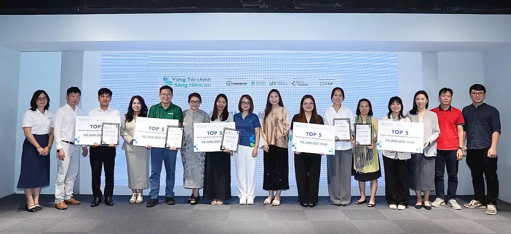 top-5-doanh-nghiep-xuat-sac-cua-chuong-trinh-tang-toc-vung-tai-chinh-sang-niem-tin-co4growth.jpg