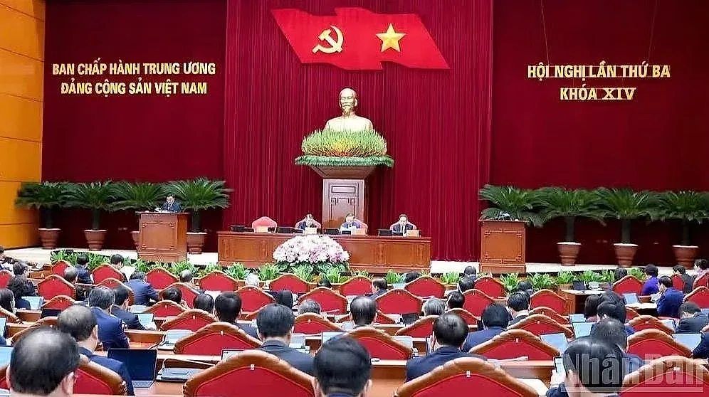 Thông cáo báo chí ngày làm việc thứ tư Hội nghị Trung ương 3 khoá XIV