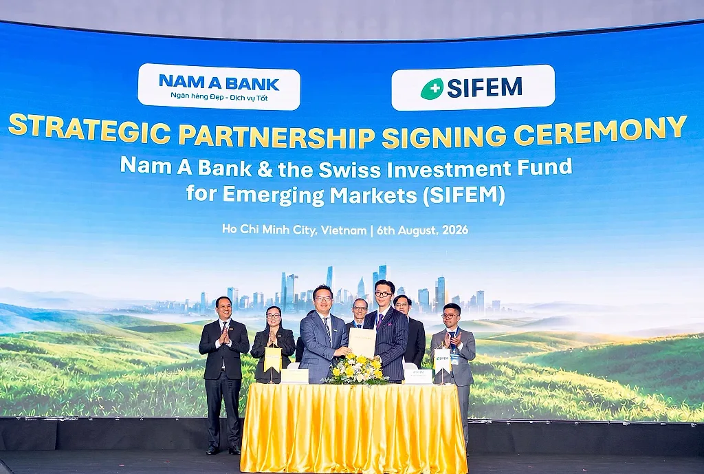 nam-a-bank-sifem_-le-ky-ket-thoa-thuan-doi-tac-chien-luoc-2-.jpeg