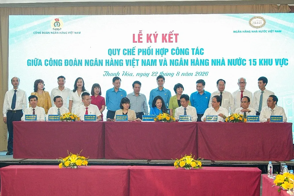 23.8-4-cong-doan-ngan-hang-viet-nam-ky-quy-che-phoi-hop-cong-tac-voi-ngan-hang-nha-nuoc-chi-nhanh-15-khu-vuc.jpg