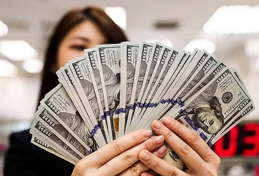 Tỷ giá trung tâm ngày 28/8 giảm nhẹ, USD chịu áp lực từ dữ liệu việc làm Mỹ