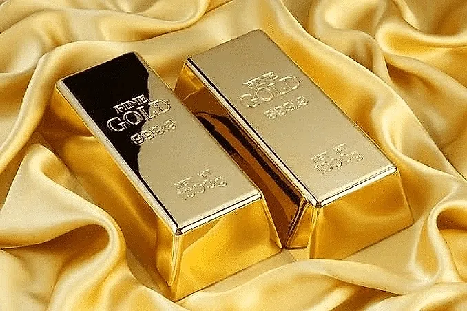 Giá vàng thế giới vượt 4.400 USD/ounce, vàng miếng trong nước đứng giá