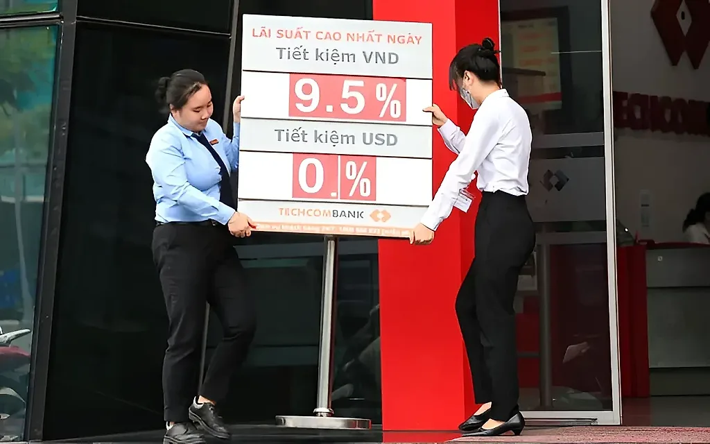 Lãi suất ngân hàng hôm nay 14/9: Có nơi cộng thêm 2%/năm