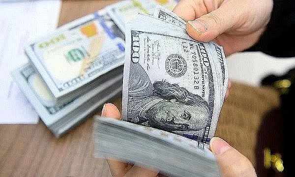 Tỷ giá USD hôm nay 2/10: Tỷ giá trung tâm tiếp tục giảm, đồng USD thế giới bật tăng mạnh