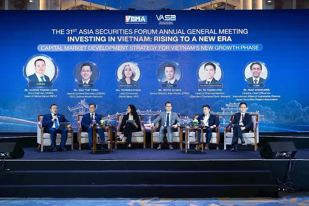 Động lực tăng trưởng mới đặt yêu cầu phát triển thị trường vốn
