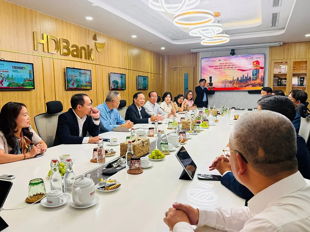 Đoàn công tác Hiệp hội Ngân hàng Việt Nam thăm và làm việc với một số tổ chức hội viên tại TP. Hồ Chí Minh
