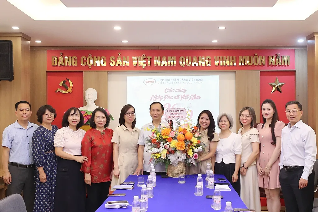 Hiệp hội Ngân hàng Việt Nam tôn vinh những đóng góp của đội ngũ nữ cán bộ nhân ngày 20/10