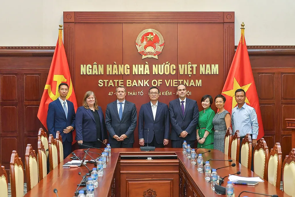 Phó Thống đốc Phạm Quang Dũng tiếp Đại sứ Thụy Sỹ, Giám đốc Hợp tác và Phát triển kinh tế SECO