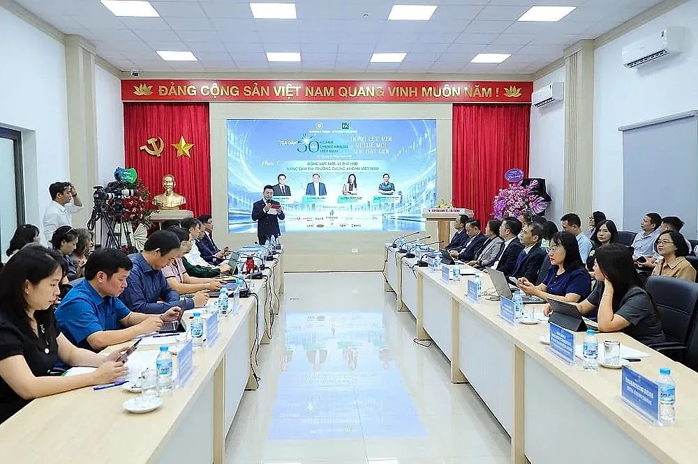 i.ex-cdn.com-nhadautu.vn-files-content-2026-10-21-_toa-dam-30-nam-nganh-chung-khoan-viet-nam-kien-tao-dong-luc-moi-nang-tam-vi-the-thi-truong-20261021112243-1304.jpg