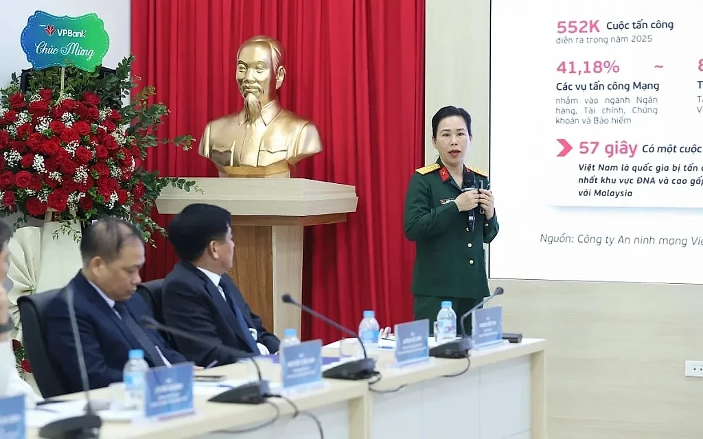 i.ex-cdn.com-nhadautu.vn-files-content-2026-10-26-_toa-dam-30-nam-chung-khoan-ba-nguyen-thi-son-binh-120261021115810-1032.jpg