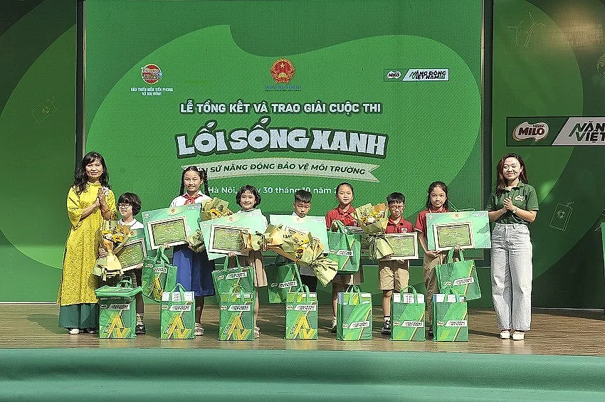 Khuyến khích học sinh hình thành thói quen xanh từ hoạt động tái chế