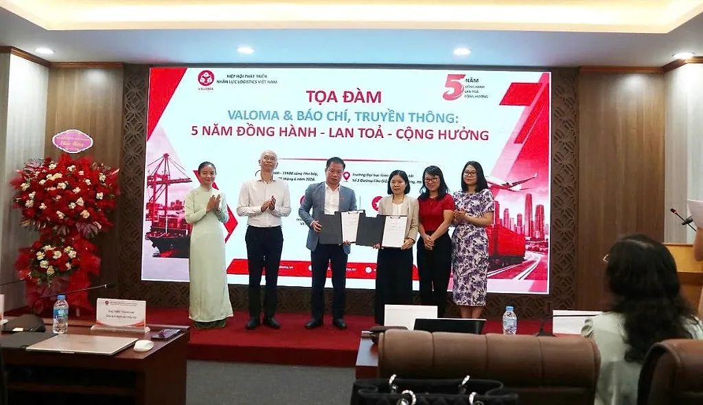 VALOMA trao biên bản ghi nhớ hợp tác truyền thông với 7 cơ quan báo chí