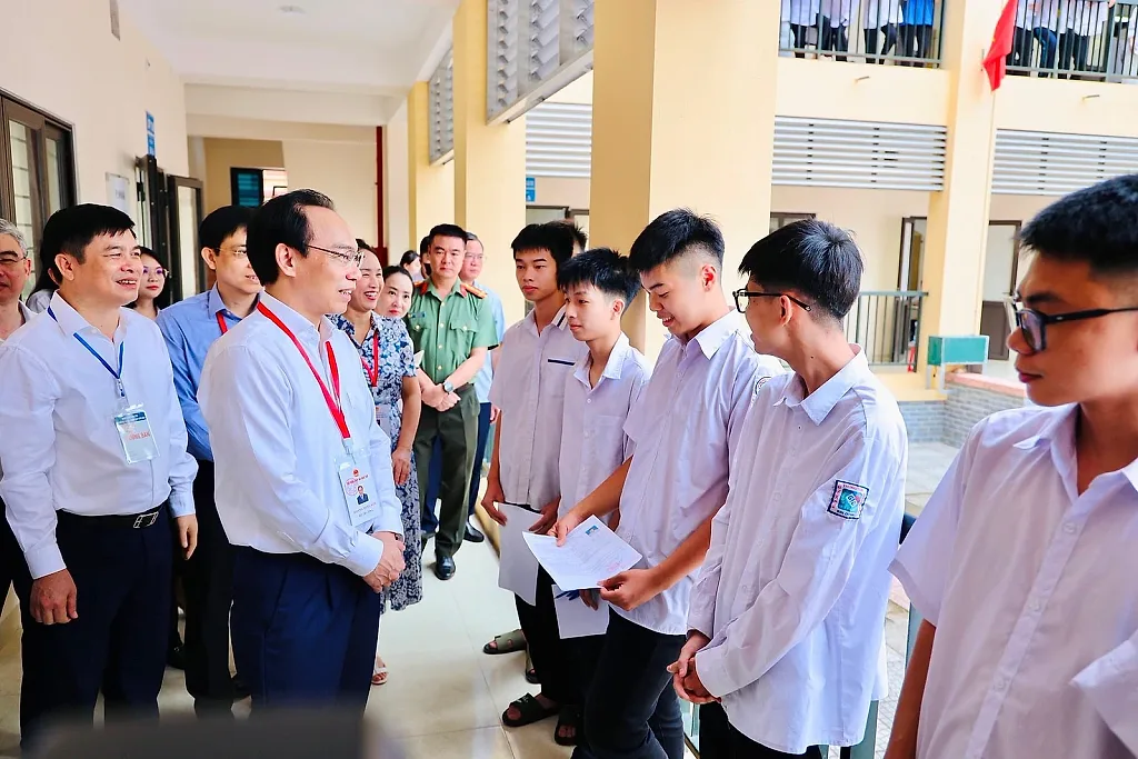 Mùa thi nghĩa tình!
