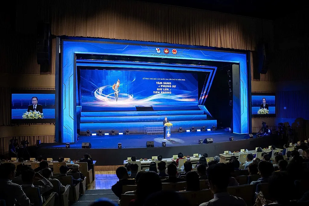quang-canh-21.6.jpg