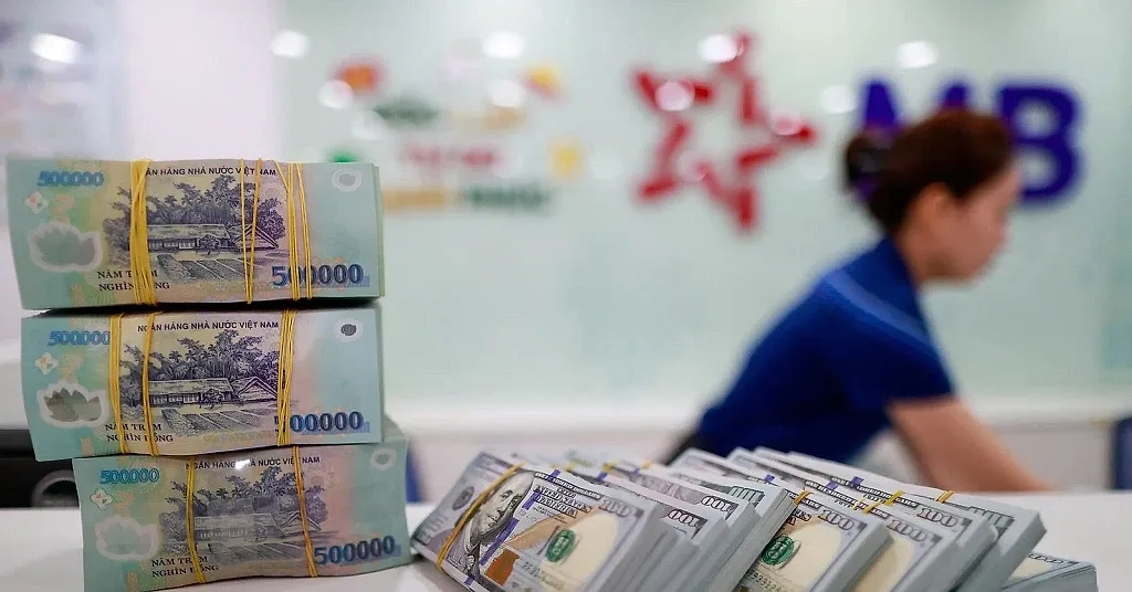 Lãi suất ngân hàng hôm nay 24/6: Mức lãi cao kèm điều kiện riêng