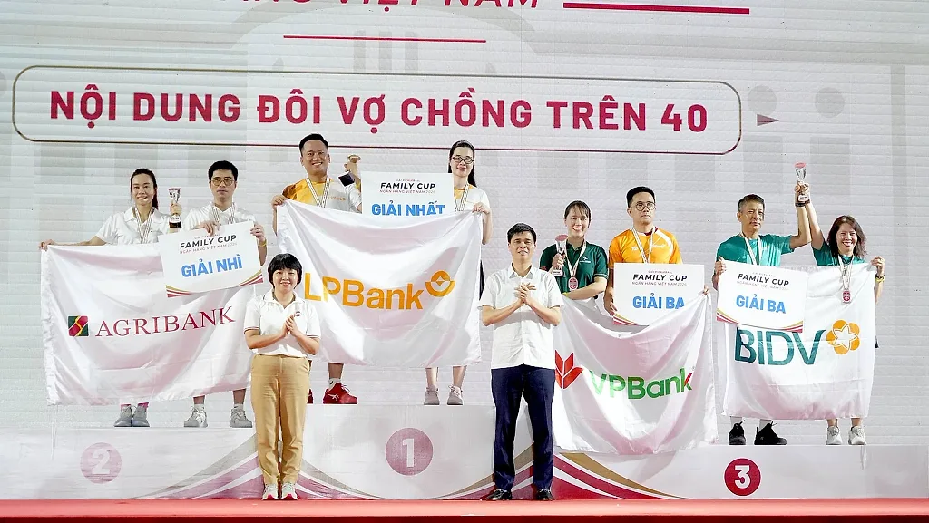 doi-vo-chong-tren-40.jpg