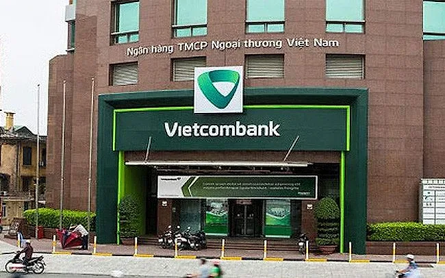 Thu nhập lãi thuần phục hồi, lợi nhuận Vietcombank còn chịu ảnh hưởng từ dự phòng