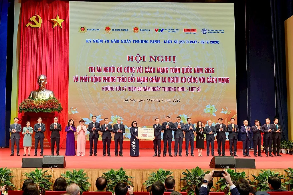 Ngành Ngân hàng ủng hộ 300 tỷ đồng tri ân người có công với cách mạng