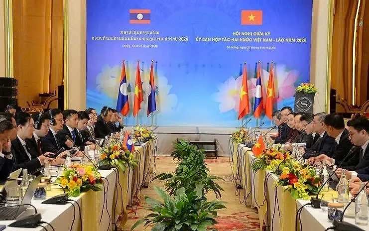 Việt Nam - Lào thúc đẩy dòng vốn, thương mại và kết nối hạ tầng