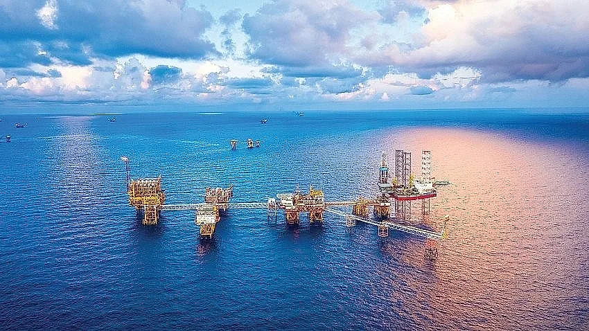 EIA nâng dự báo giá dầu 2026, nhưng kỳ vọng dầu Brent giảm về 84 USD/thùng năm 2027