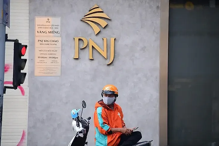 PNJ muốn huy động 8.000 tỷ đồng sau biến cố kim cương: Vì sao không chọn vay ngân hàng?