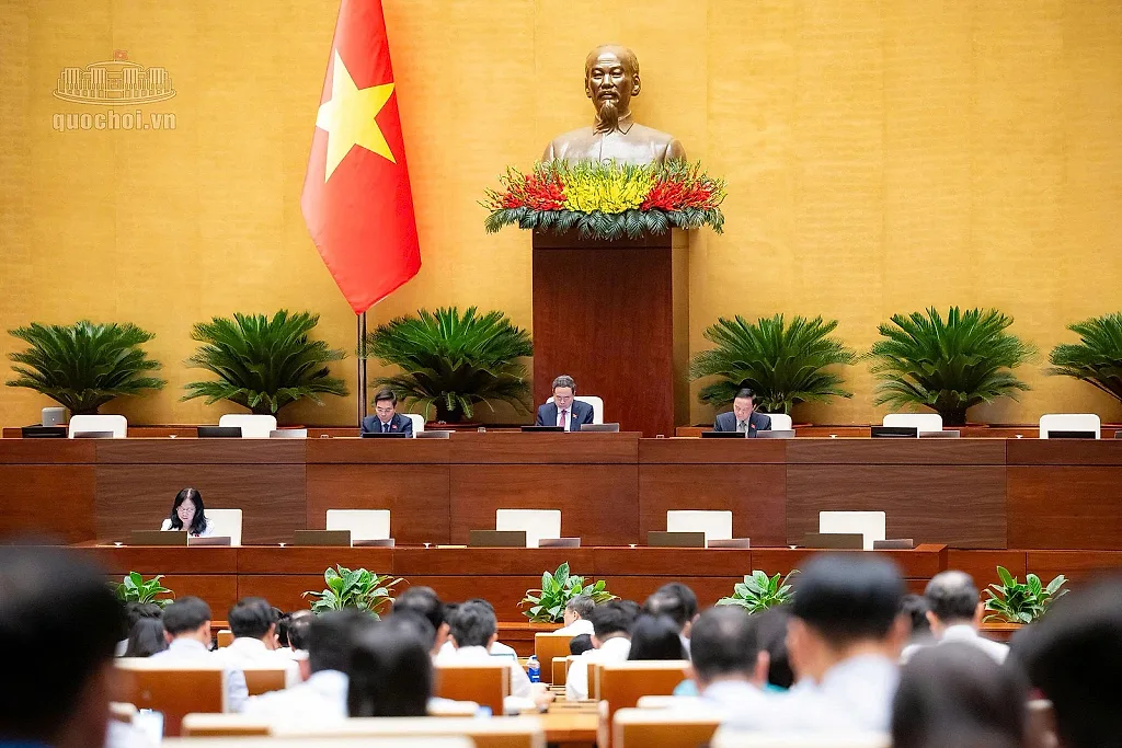 Quốc hội xem xét sửa đổi Luật Đầu tư, cải thiện môi trường kinh doanh
